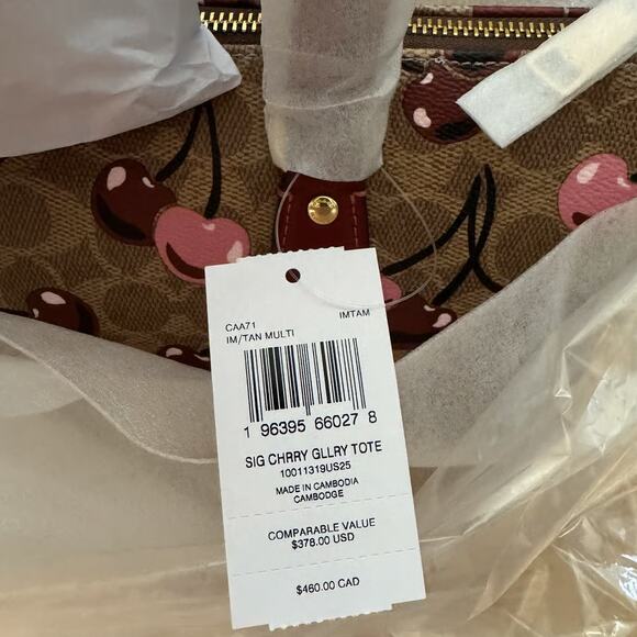 🍒 Gallery Tote Bag In Signature Canvas With Cherry Print - Picture 9 of 11